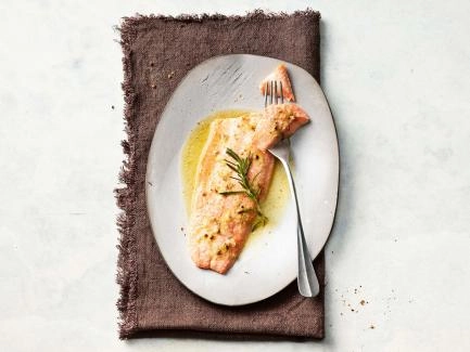 Fischfilets mit Süssholz-Pfeffer-Butter
